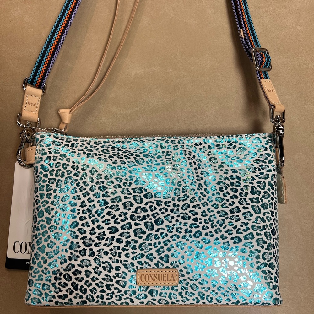NWT! Consuela Kat Midtown crossbody